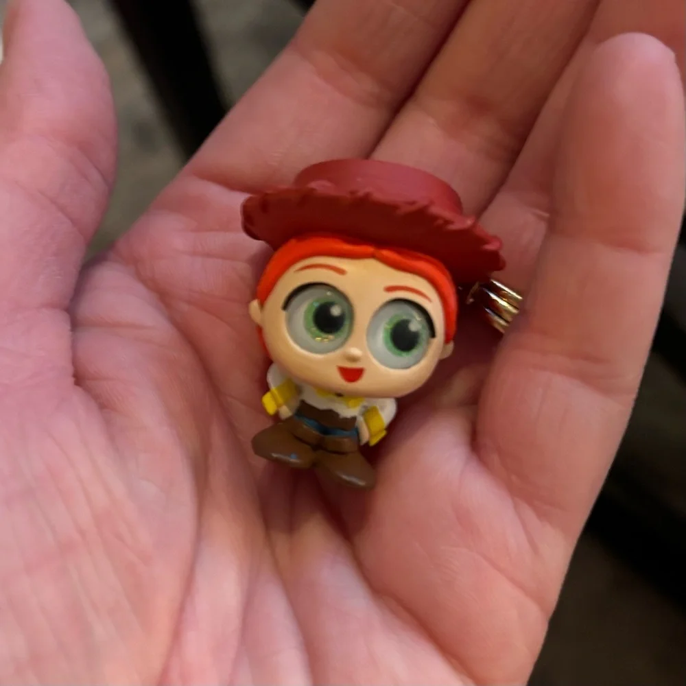 ❗️Disney Doorables Rare Figurines Series 5 - Rapunzel Jessie Buttercup Mickey - Picture 4 of 6